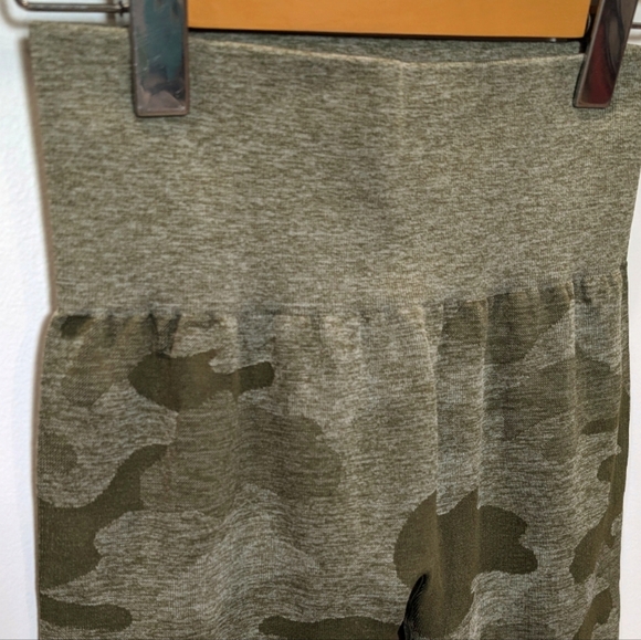 JED NORTH | Women's Olive Camo High-Waisted Skinny Full Length Seamless Leggings - Picture 6 of 8
